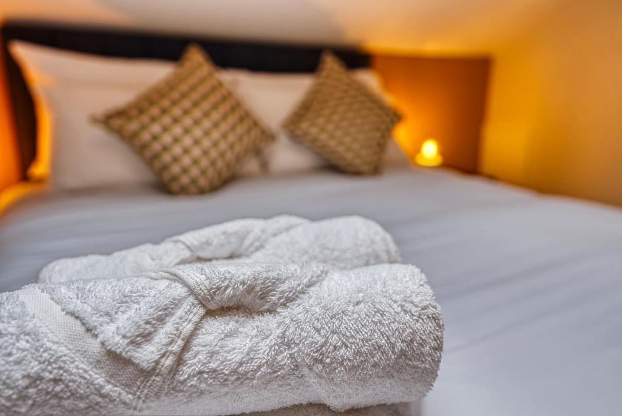 Haworth Heights - An Amazing Aparthotel! Extérieur photo